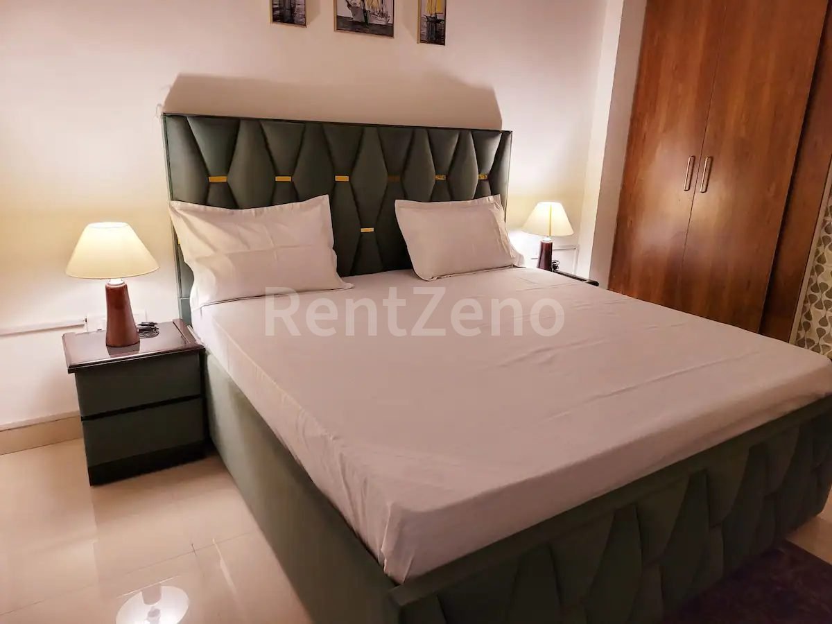 1 Room Available in Shared 3 BHK — photo 2 of 6