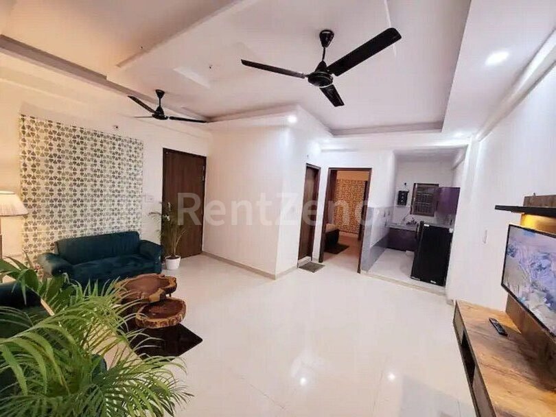 1 Room Available in Shared 3 BHK — photo 1 of 6